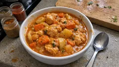 市販ルウでここまで濃厚：野菜入りバターチキンカレーの作り方（ヨーグルト漬け）