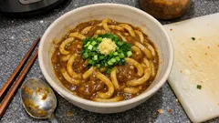 残りカレーでほっと一杯:だしとめんつゆで作る簡単カレーうどん