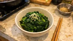 醤油だけで味が決まる：水っぽくならない「ほうれん草のお浸し」の作り方